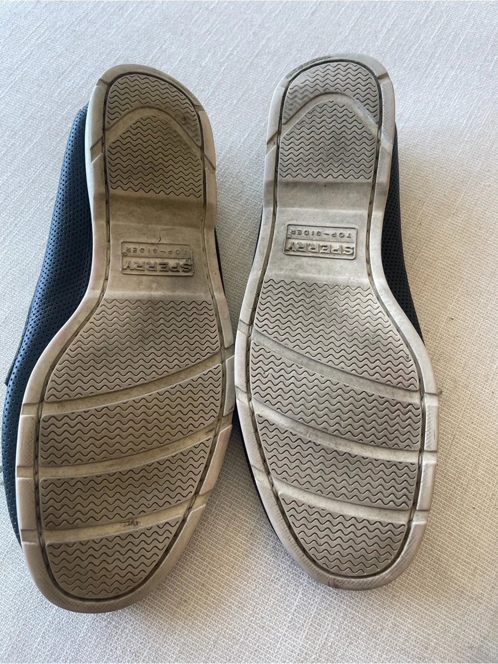 Men's Sperry Navy Blue Perforated Leather Boat Shoes with White Laces sz 11 1/2